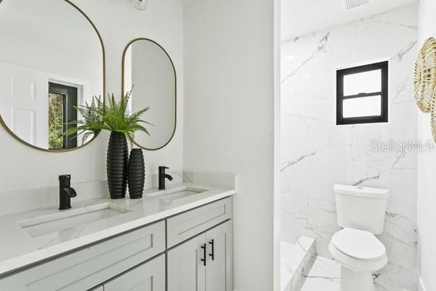 Building Photo - 2713 Renatta Dr