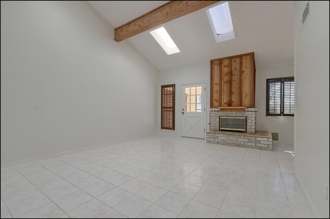 Building Photo - 6622 Dawn Dr