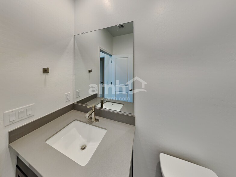 Building Photo - 21469 S 231st Way