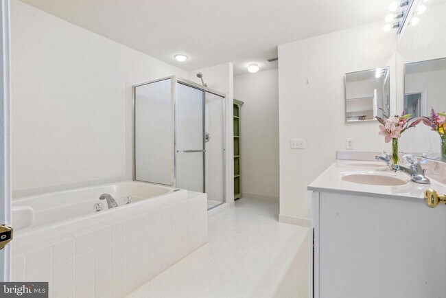Building Photo - 54 Nestlewood Way