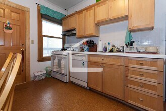 Building Photo - 9/1 No Fee! Spacious, charming 5BR/2BA on Brighton/Brookline border