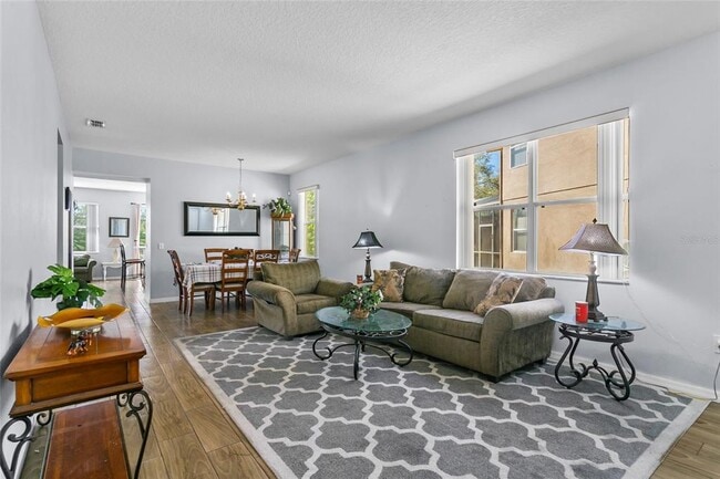 Building Photo - 217 Sand Ridge Dr