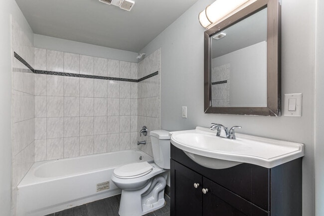 Building Photo - 6299 La Costa Dr