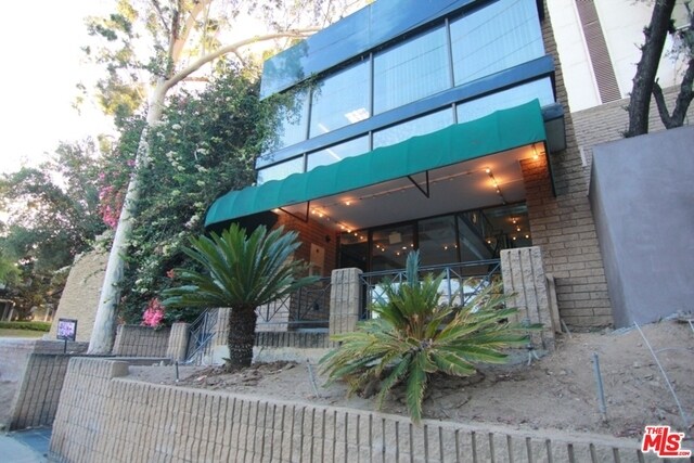 Building Photo - 3949 Los Feliz Blvd