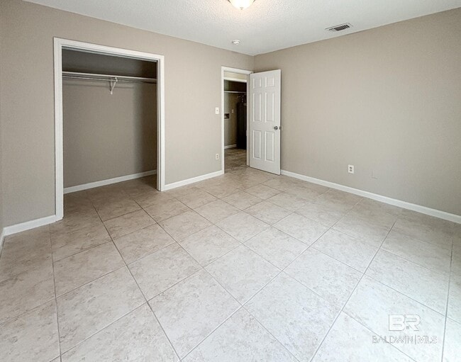 Building Photo - 6392 Schoel Ln
