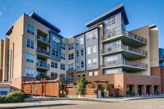 Building Photo - 7800 Plaza Condominiums ~ Mercer Island