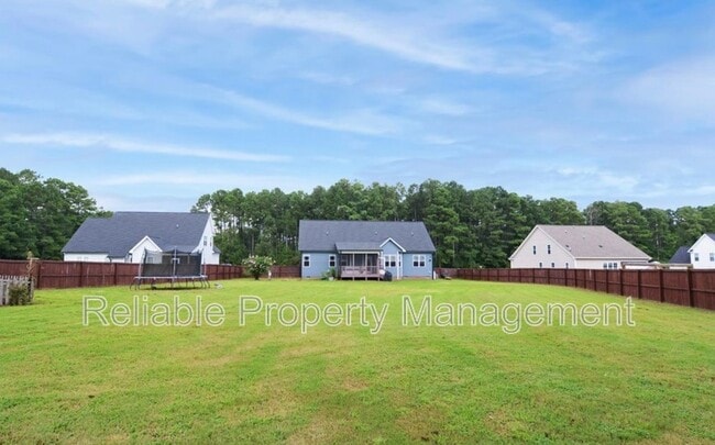 Building Photo - 40 Newman Ln
