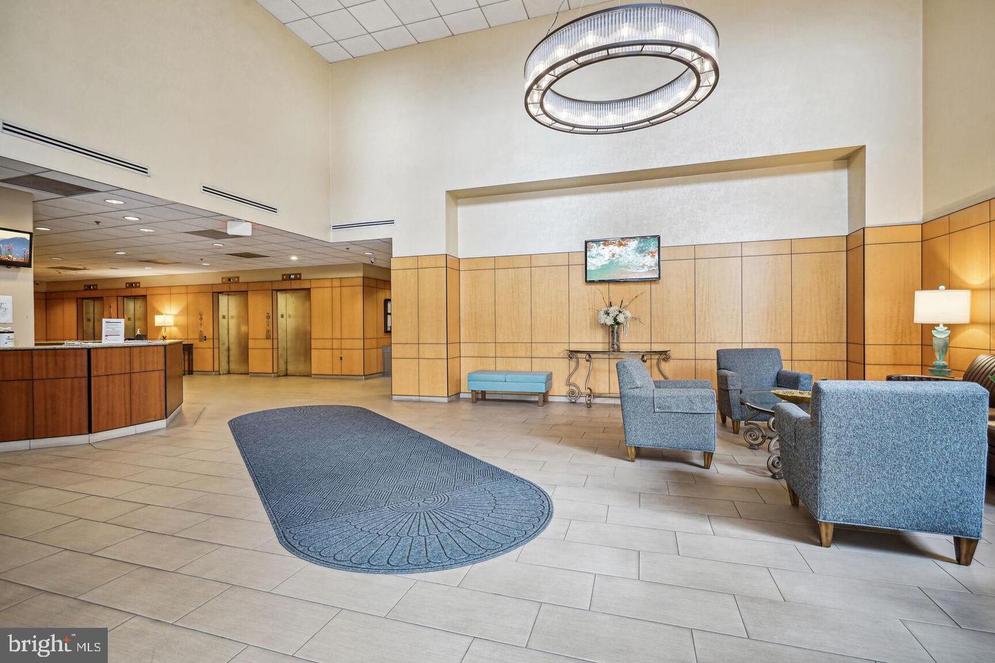 Building Photo - 1211 S Eads St