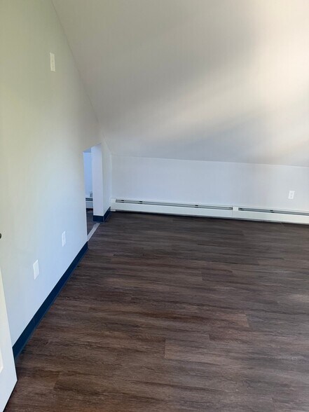 Building Photo - 383 Sayles St