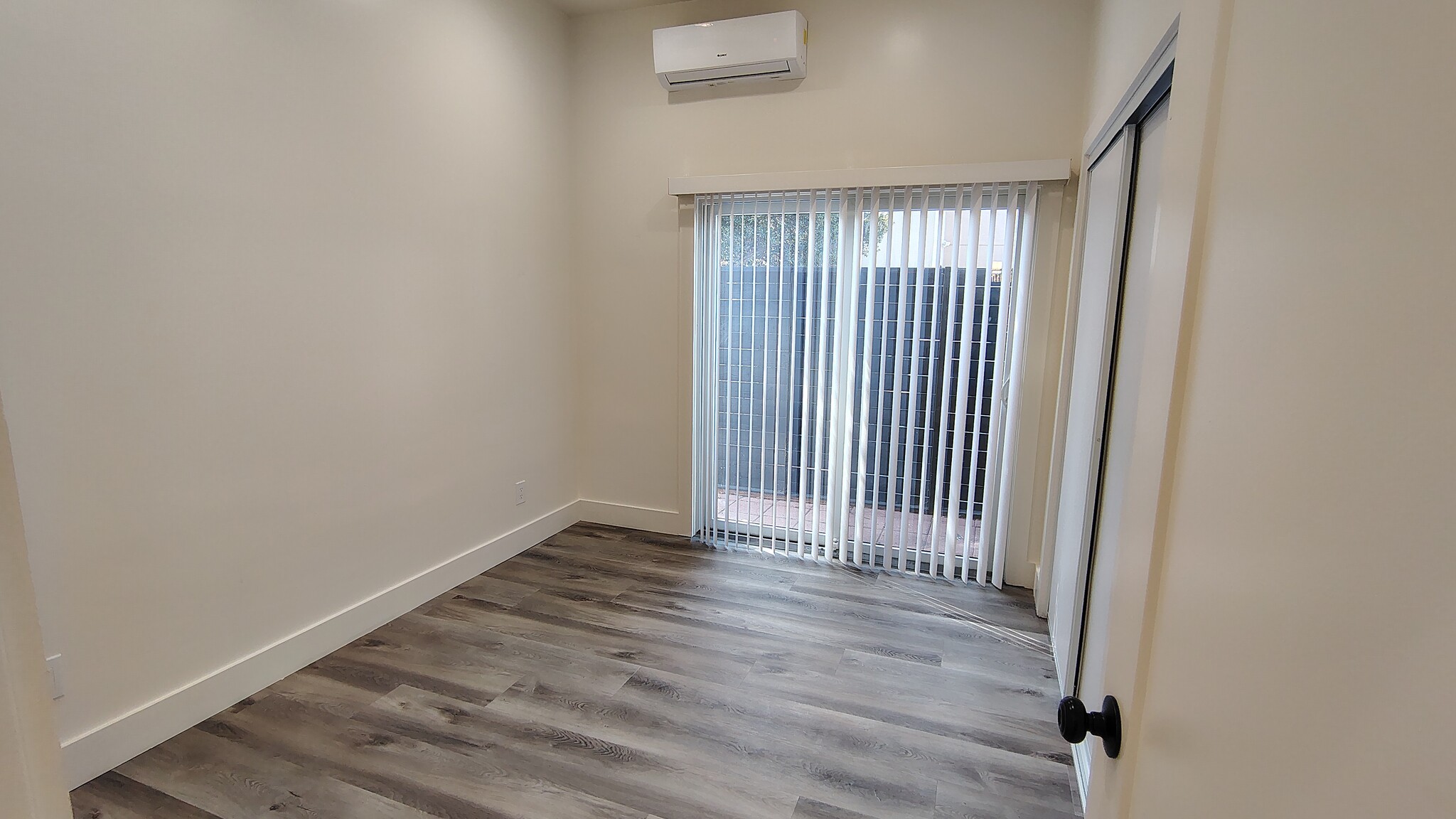 Building Photo - 720 37th St