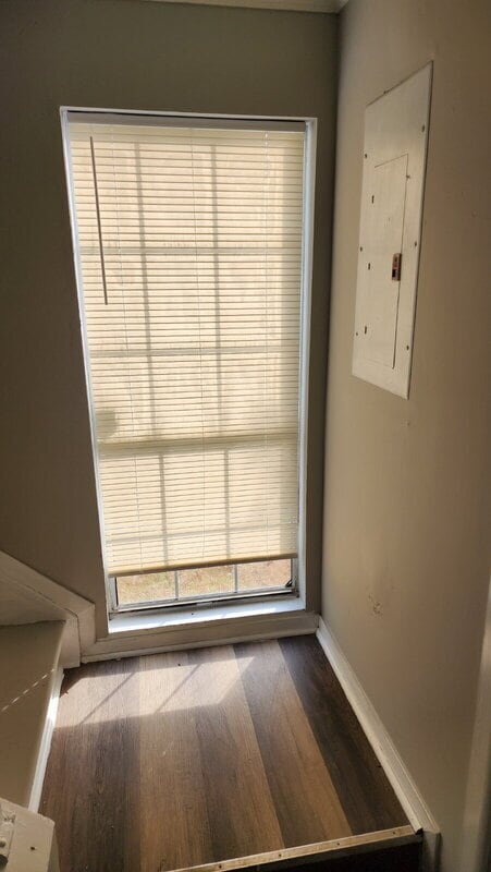 Building Photo - 5703 Wells Cir