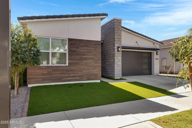 Building Photo - 10051 E Talon Ave