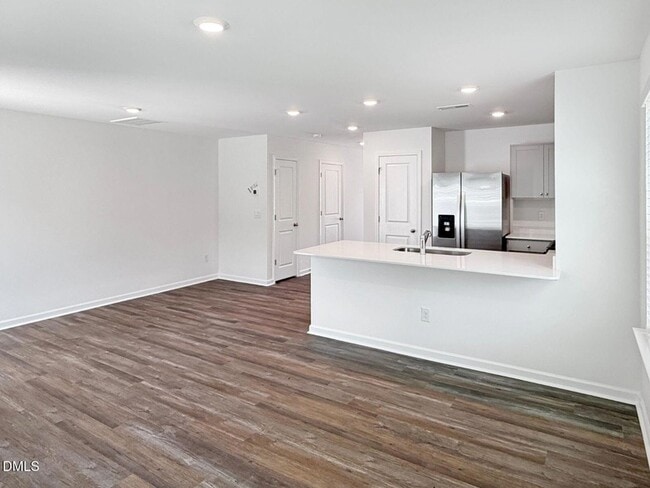 Building Photo - 412 Cherry Laurel Dr