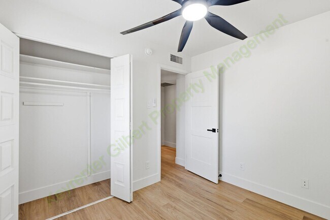 Building Photo - Updated South Scottsdale Gem Near Old Town – No HOA!