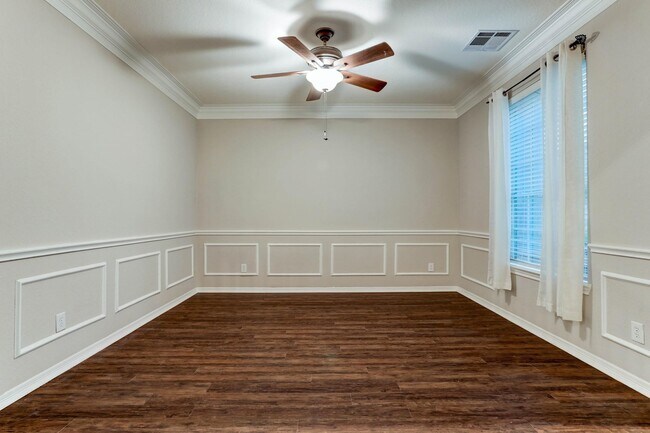 Building Photo - 1214 Peregrine Dr