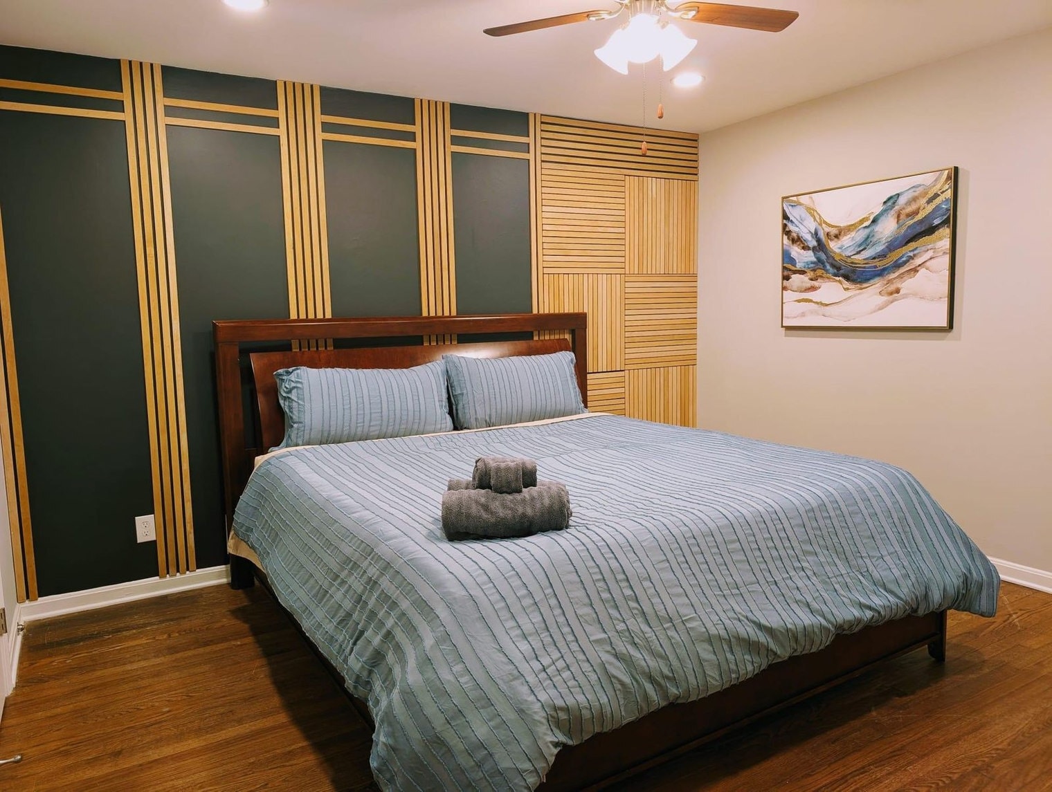 Building Photo - 469 Holt Rd NE