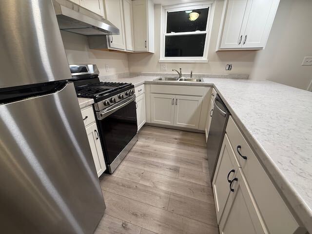 Building Photo - Newly Renovated Duplex unit in North Peoria