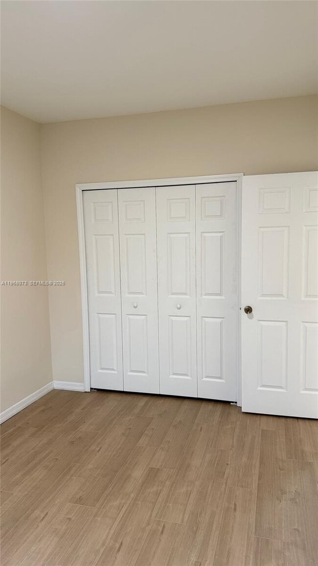 Building Photo - 3323 NE 11th Dr