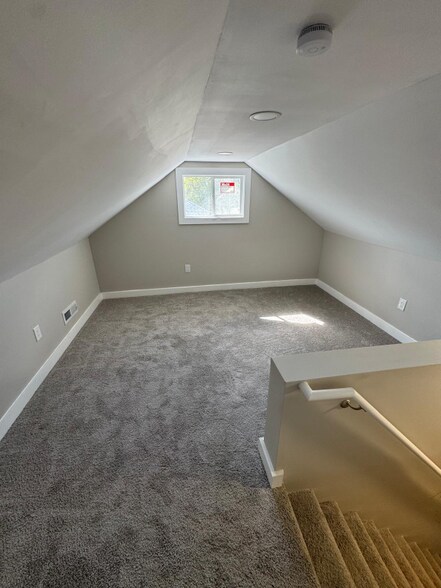 Building Photo - 105 Dering Ave