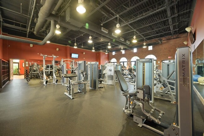 Building Photo - AVAILABLE April - 2/2.5 Townhome with 1 Car garage in Paseo!