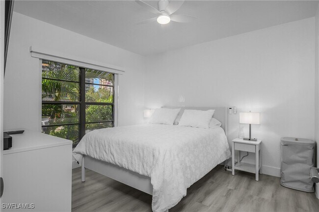 Building Photo - 201 S Collier Blvd