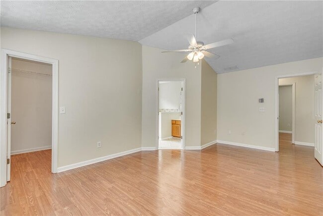 Building Photo - 3174 Benthollow Ln