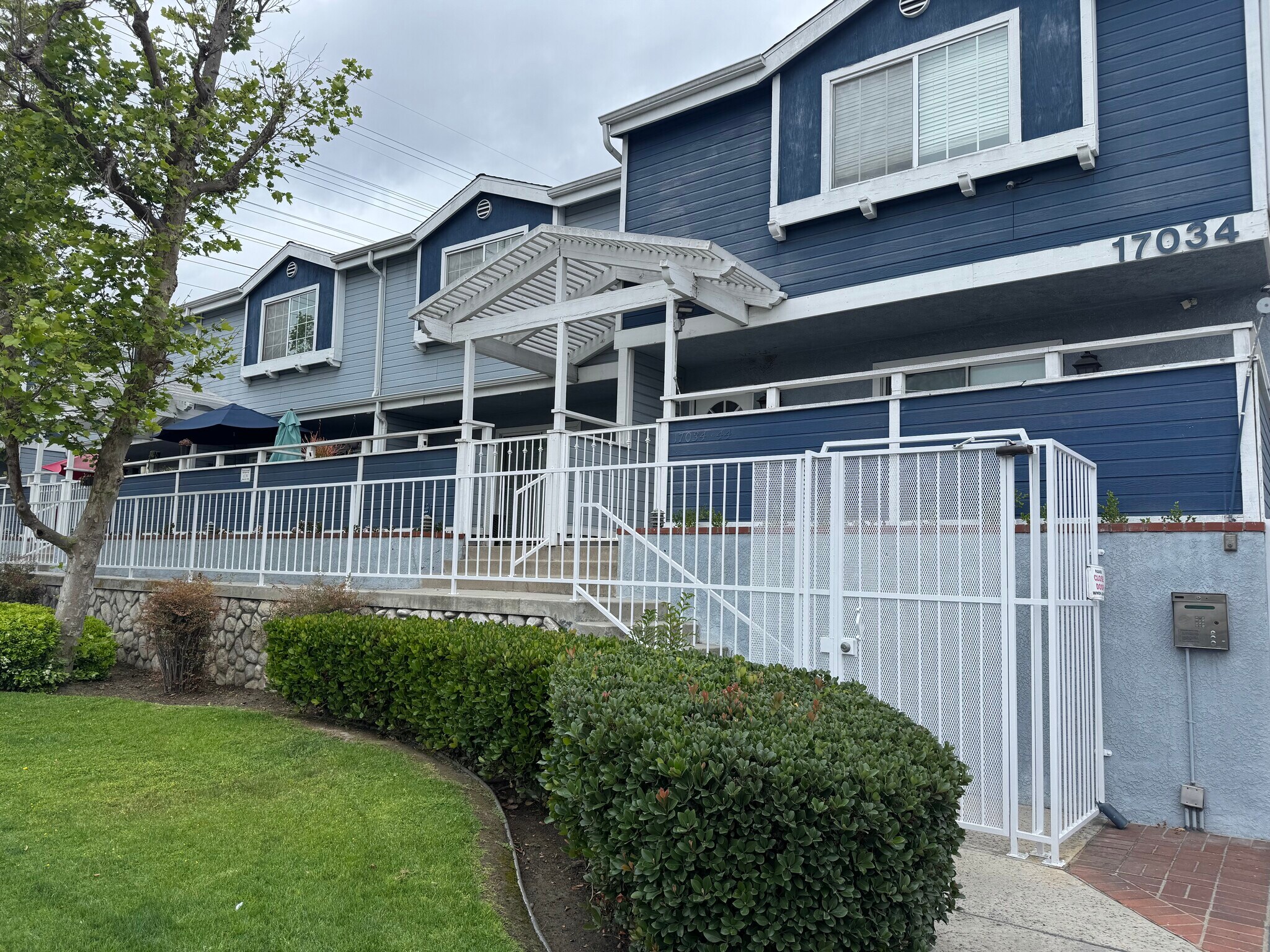Building Photo - 17042 Downey Ave