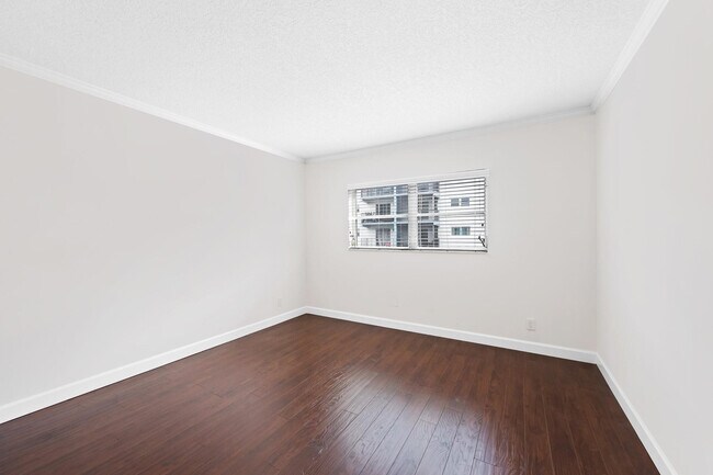 Building Photo - 1750 NW 3rd Terrace