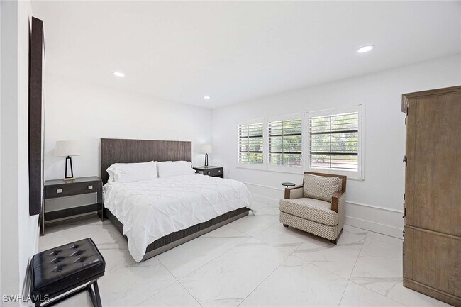 Building Photo - 4455 Gordon Dr