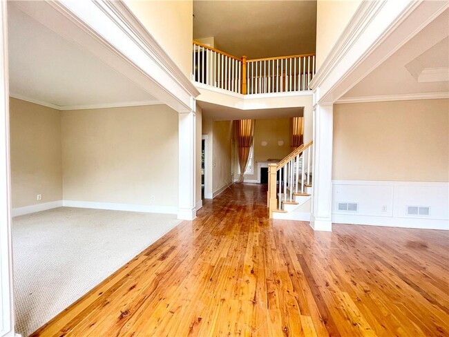 Building Photo - 555 Vinings Springs Dr SE