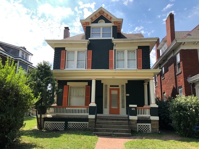 Primary Photo - 231 E 16th Ave