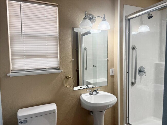 Building Photo - 12717 Burson Dr