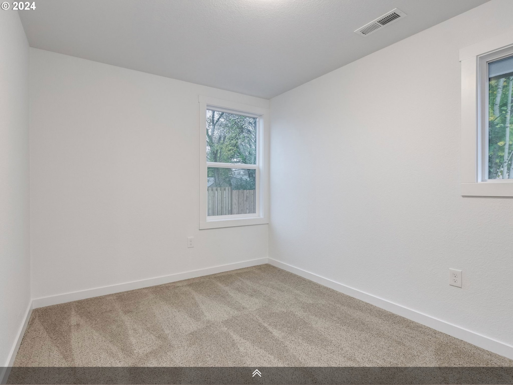 Building Photo - 3805 E 11th St