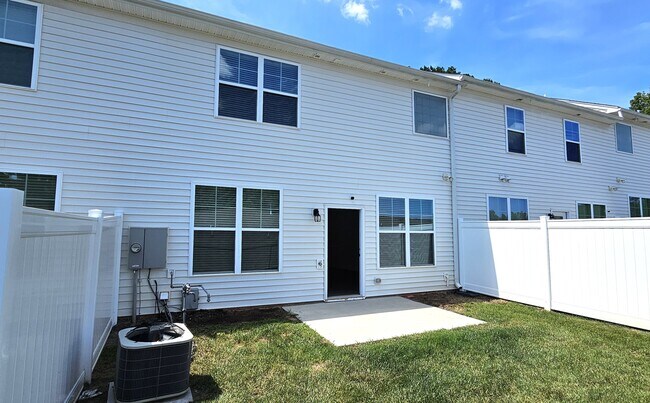 Building Photo - 218 Stamm Dr