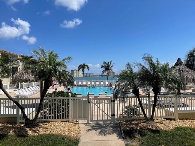 Building Photo - 6343 Palma Del Mar Blvd S