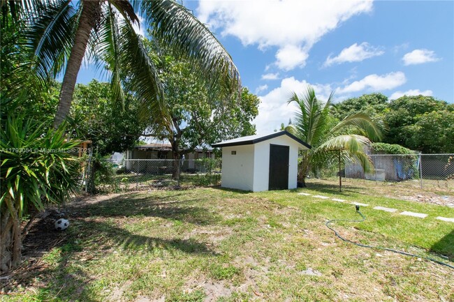 Building Photo - 10265 SW 173rd Terrace