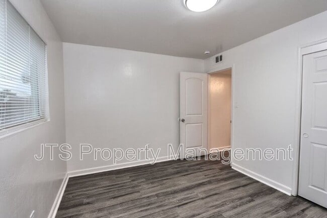 Building Photo - 2840 Sweet Way