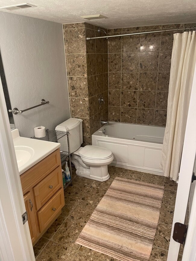 Building Photo - 5338 Scenic Ridge Cir