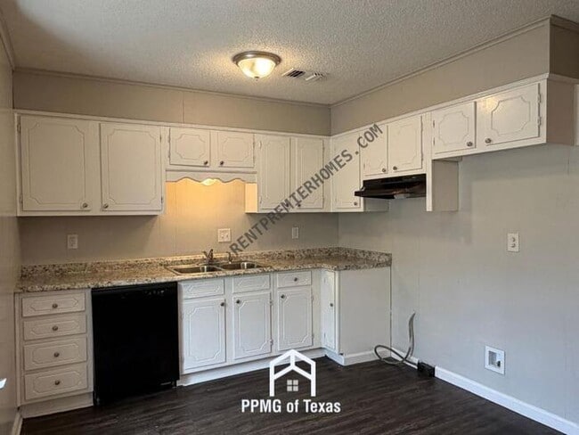 Building Photo - 6120 Butler Rd
