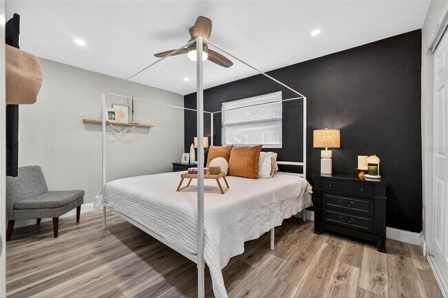 Building Photo - 6501 Livingston Ave N