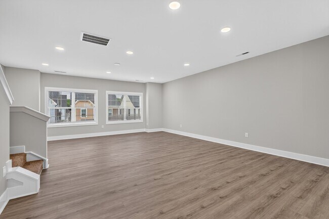 Building Photo - 2405 Adrift Rd
