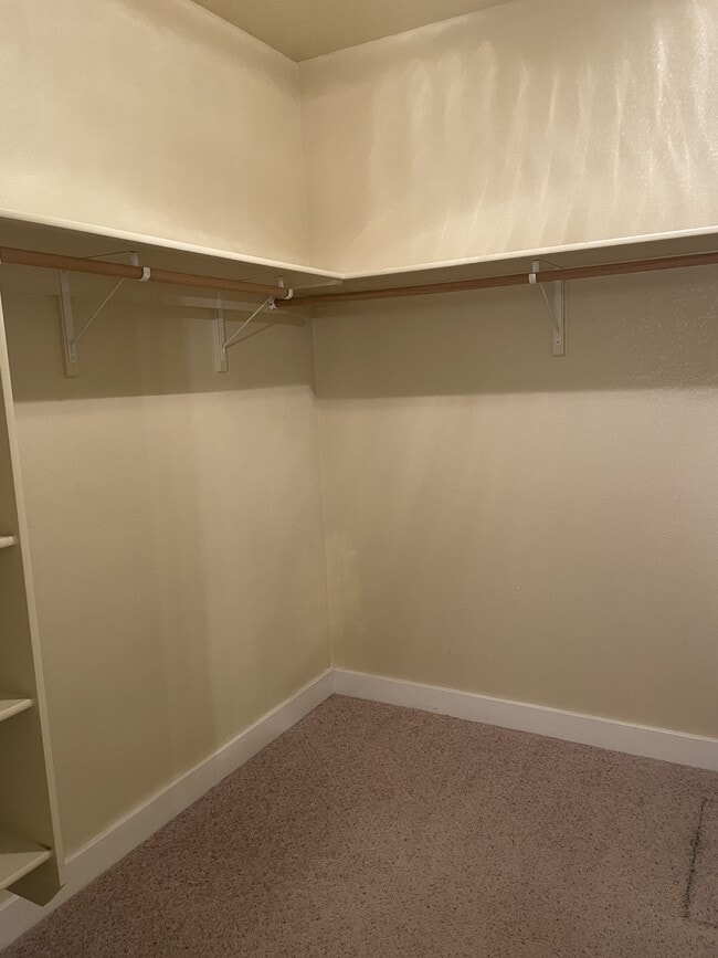 Building Photo - 447 N Baxter Way