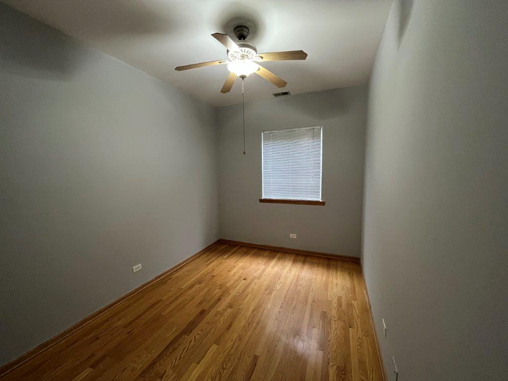 Building Photo - 1918 W Cermak Rd