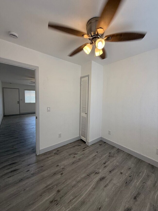 Building Photo - Beautifully Upgraded 4 Bedroom, 2 Bath! Do...