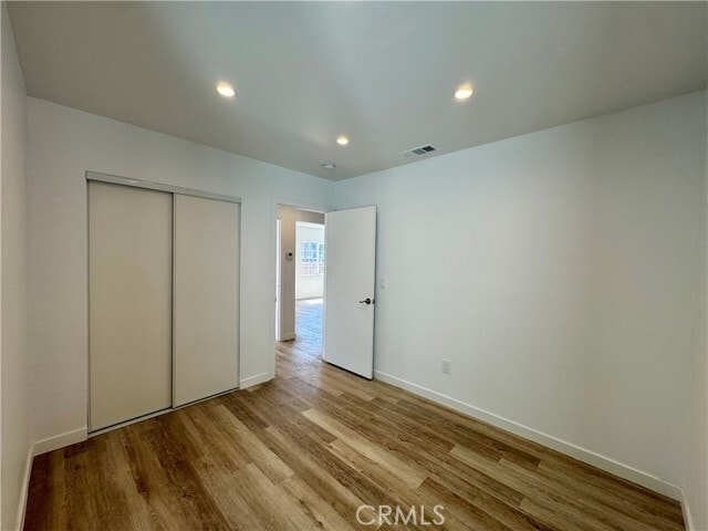 Building Photo - 13845 Moorpark St