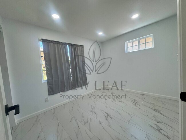 Building Photo - COZY 2BEDROOM IN THE HEART OF CLAREMONT