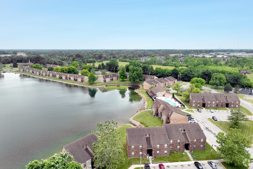 Primary Photo - Lake Marina Apartments