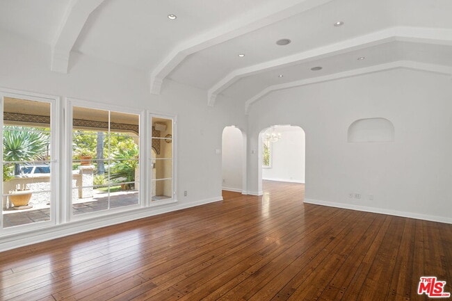Building Photo - 2347 Glendon Ave