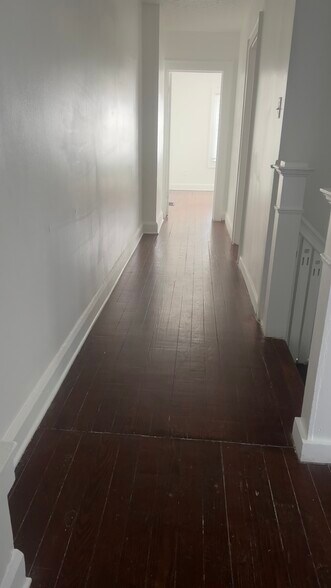 Building Photo - 603 N Rural st