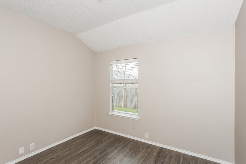 Building Photo - 2528 Tar Heel Dr